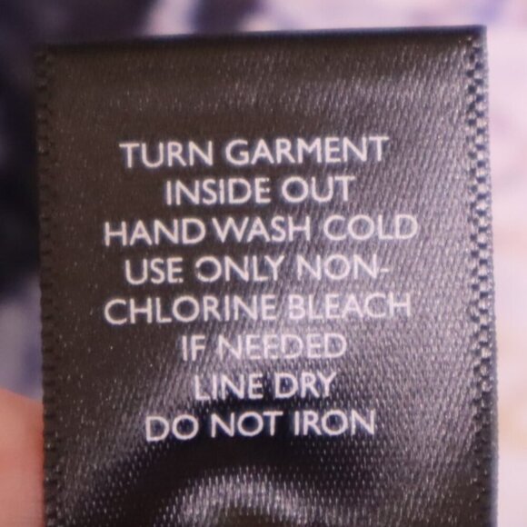 GOLD METALLIC TOP 2/2X Torrid Metallic Party Dressy V-neck Holiday NYE GNO Fall - Picture 7 of 8